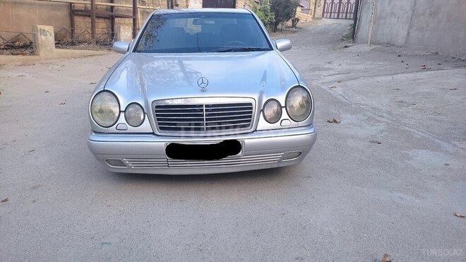 Mercedes E 220 1998, 245,000 km - 2.2 l - Bakı