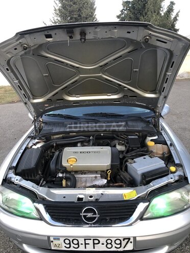 Opel Vectra 1999, 501,000 km - 1.6 l - Qazax