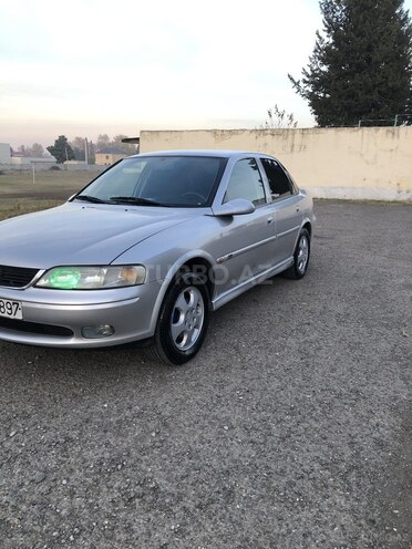 Opel Vectra 1999, 501,000 km - 1.6 l - Qazax