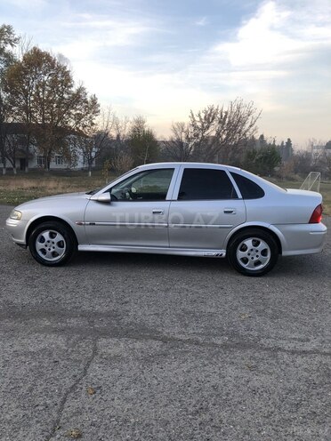 Opel Vectra 1999, 501,000 km - 1.6 l - Qazax