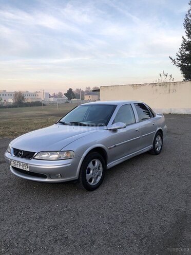 Opel Vectra 1999, 501,000 km - 1.6 l - Qazax