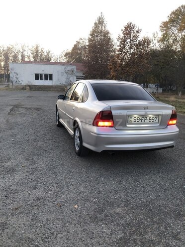 Opel Vectra 1999, 501,000 km - 1.6 l - Qazax