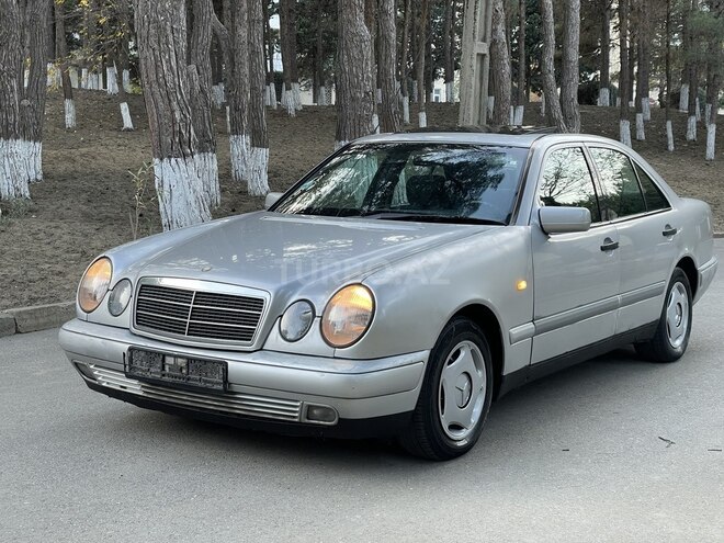 Mercedes E 220 1997, 357,000 km - 2.2 l - Bakı