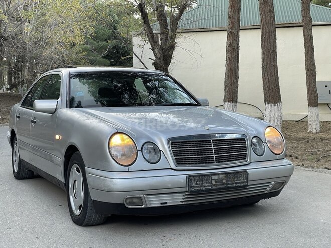 Mercedes E 220 1997, 357,000 km - 2.2 l - Bakı