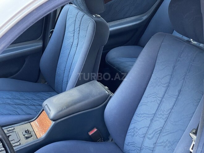 Mercedes E 220 1997, 357,000 km - 2.2 l - Bakı