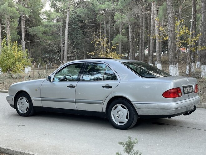 Mercedes E 220 1997, 357,000 km - 2.2 l - Bakı