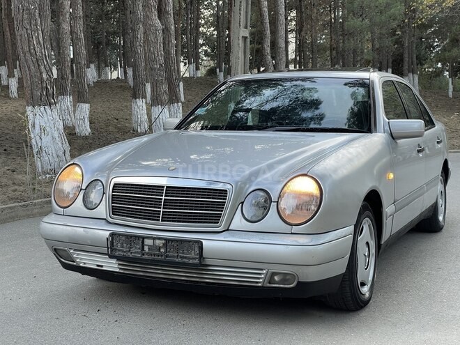Mercedes E 220 1997, 357,000 km - 2.2 l - Bakı