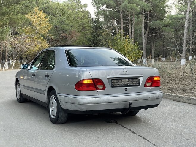 Mercedes E 220 1997, 357,000 km - 2.2 l - Bakı