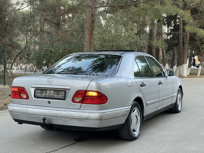 Mercedes E 220 1997, 357,000 km - 2.2 l - Bakı