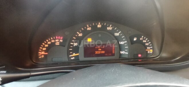Mercedes C 200 2003, 333,199 km - 2.0 l - Salyan