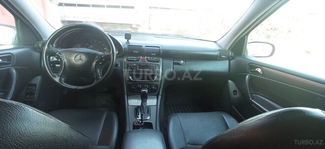 Mercedes C 200 2003, 333,199 km - 2.0 l - Salyan