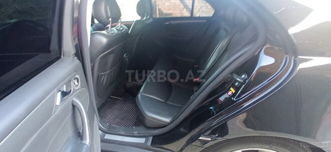 Mercedes C 200 2003, 333,199 km - 2.0 l - Salyan