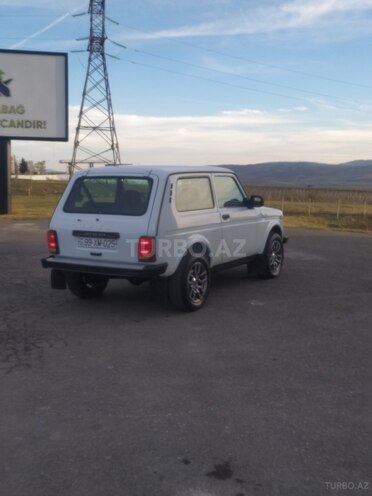 LADA (VAZ) Niva 2015, 93,000 km - 1.7 l - İsmayıllı
