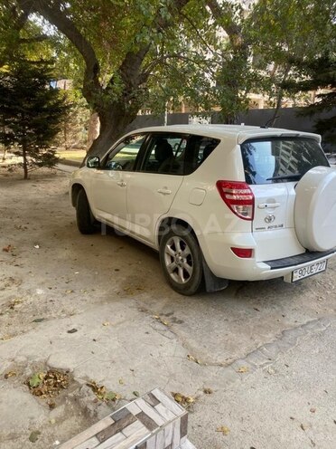 Toyota RAV4 2011, 185,000 km - 2.0 l - Bakı