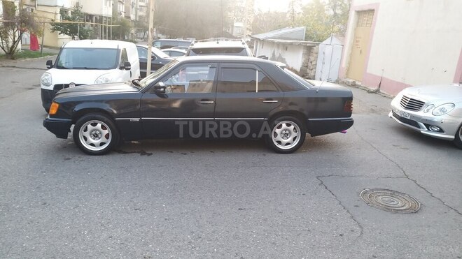 Mercedes E 200 1992, 642,000 km - 2.0 л - Bakı