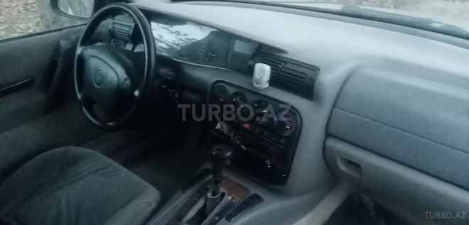Opel Omega 1995, 200,000 km - 2.0 l - Şabran