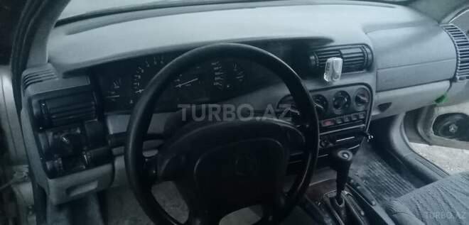 Opel Omega 1995, 200,000 km - 2.0 l - Şabran
