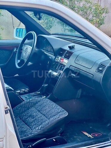 Mercedes C 250 1995, 283,765 km - 2.5 l - Şirvan