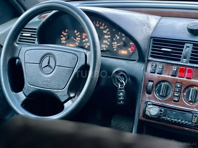 Mercedes C 250 1995, 283,765 km - 2.5 l - Şirvan