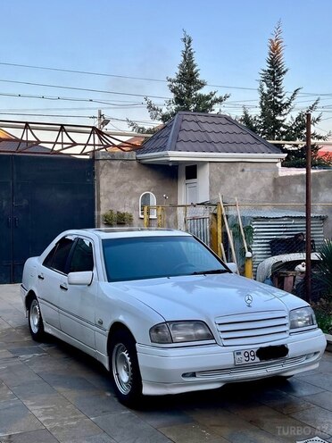 Mercedes C 250 1995, 283,765 km - 2.5 l - Şirvan