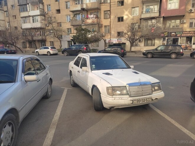 Mercedes E 200 1992, 230,000 km - 2.0 л - Bakı