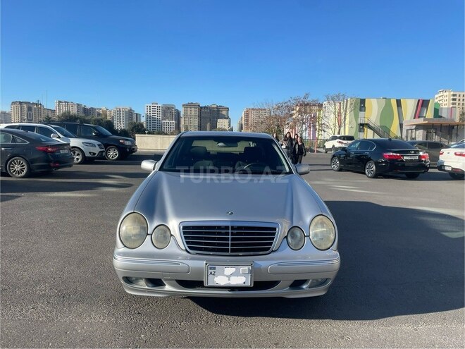 Mercedes E 240 2001, 216,500 km - 2.6 l - Bakı