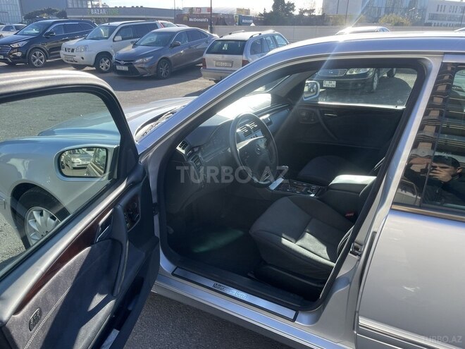 Mercedes E 240 2001, 216,500 km - 2.6 l - Bakı