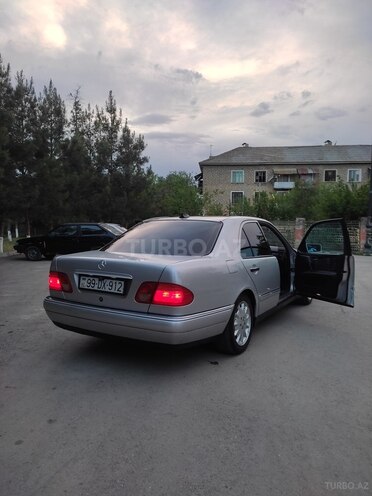 Mercedes E 240 1997, 399,055 km - 2.4 l - Kürdəmir