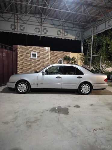 Mercedes E 240 1997, 399,055 km - 2.4 l - Kürdəmir