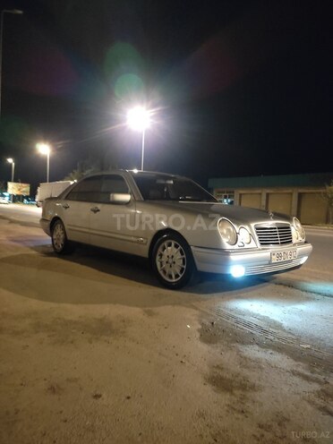 Mercedes E 240 1997, 399,055 km - 2.4 l - Kürdəmir