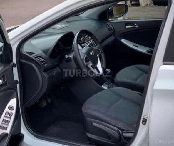 Hyundai Accent 2011, 124,000 km - 1.4 l - Naftalan