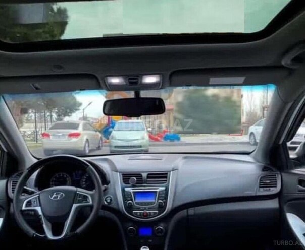 Hyundai Accent 2011, 124,000 km - 1.4 l - Naftalan