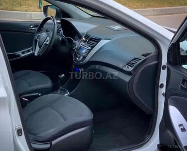 Hyundai Accent 2011, 124,000 km - 1.4 l - Naftalan