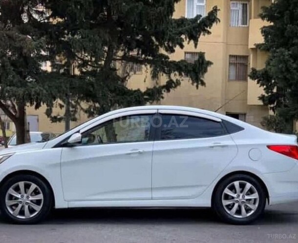 Hyundai Accent 2011, 124,000 km - 1.4 l - Naftalan