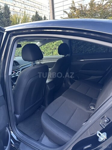Hyundai Elantra 2018, 156,000 km - 2.0 l - Bakı