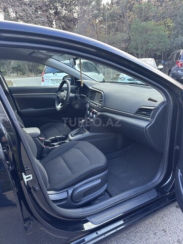 Hyundai Elantra 2018, 156,000 km - 2.0 l - Bakı