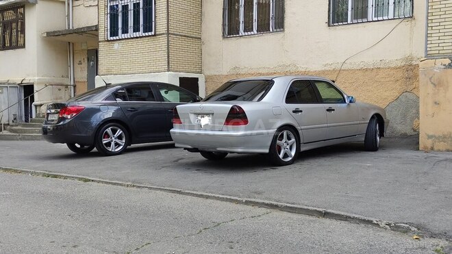 Mercedes C 180 1999, 300,000 km - 1.8 l - Sumqayıt