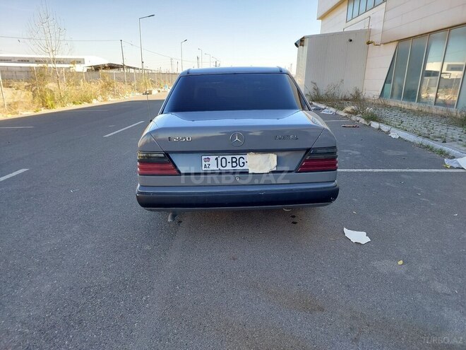 Mercedes E 250 1988, 398,532 km - 2.5 l - Bakı