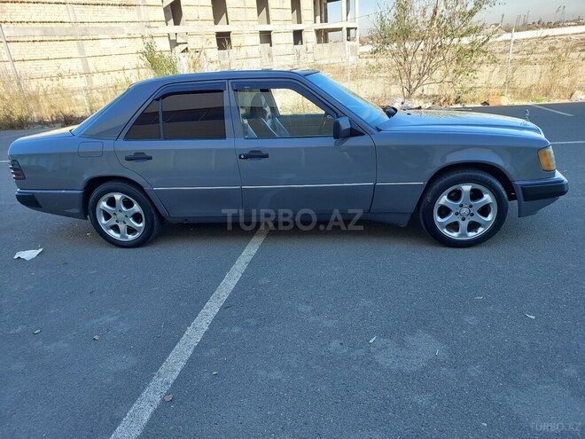 Mercedes E 250 1988, 398,532 km - 2.5 l - Bakı