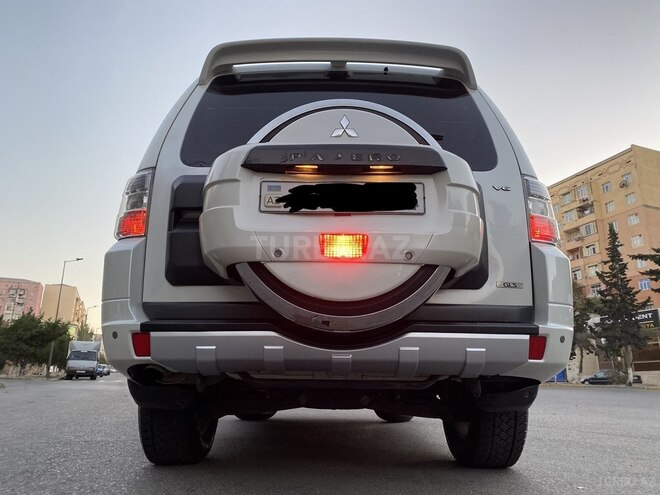 Mitsubishi Pajero 2008, 188,000 km - 3.0 l - Bakı