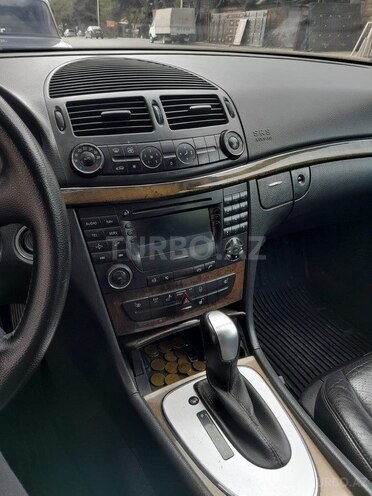 Mercedes E 240 2003, 310,790 km - 2.6 l - Bakı