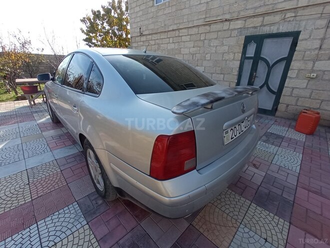 Volkswagen Passat 2000, 256,000 km - 1.8 l - Bərdə