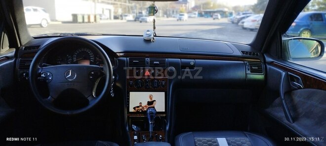 Mercedes E 220 2000, 450,000 km - 2.2 л - Bakı