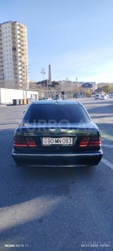 Mercedes E 220 2000, 450,000 km - 2.2 л - Bakı