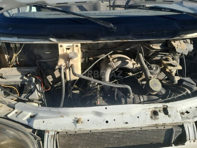 Ford Transit 1988, 950,000 km - 2.5 l - Neftçala