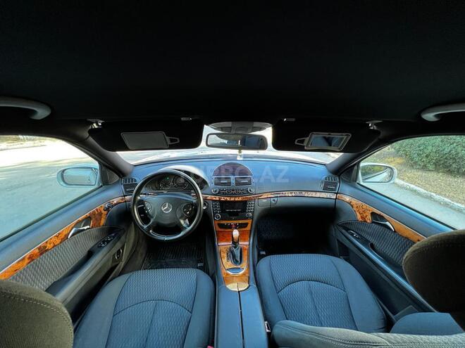 Mercedes E 270 2002, 266,000 km - 2.7 l - Bakı
