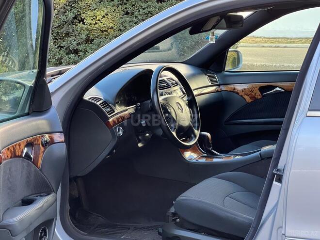 Mercedes E 270 2002, 266,000 km - 2.7 l - Bakı