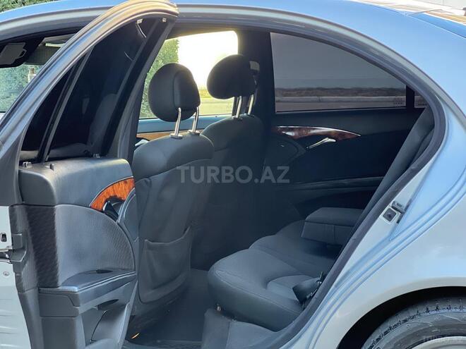 Mercedes E 270 2002, 266,000 km - 2.7 l - Bakı