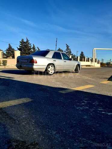 Mercedes E 220 1994, 550,000 km - 2.2 l - Bakı