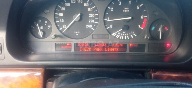 BMW 528 1999, 208,000 km - 2.8 l - Bakı